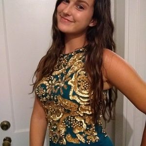 Prom - Evening Gown - Gorgeous Gold beading.